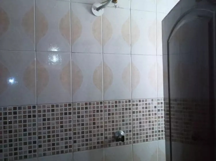 هتل Chartered Guest House