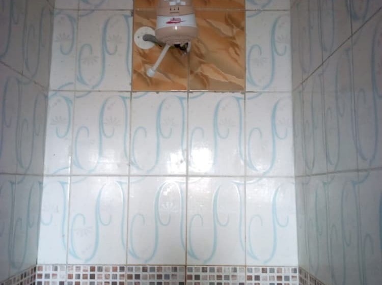 호텔 Chartered Guest House