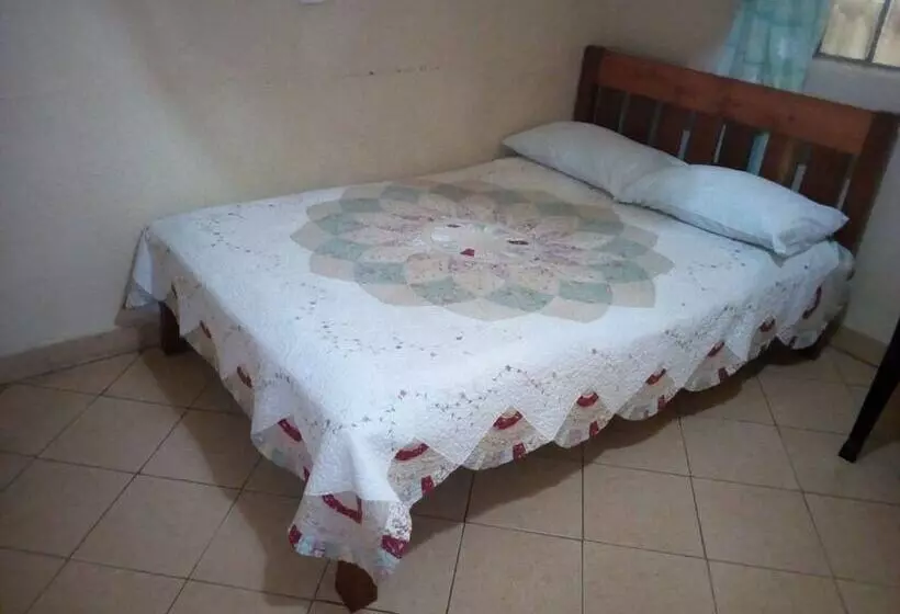 هتل Chartered Guest House