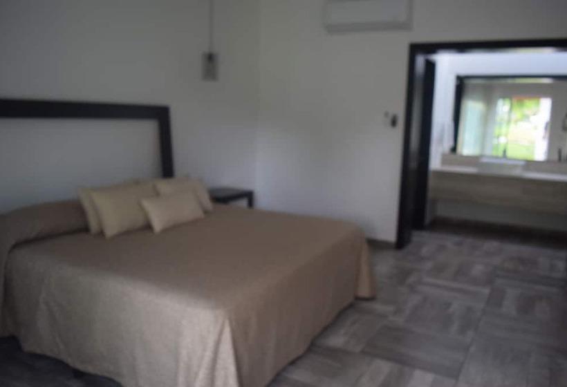 בית מלון כפרי Finca Garullo