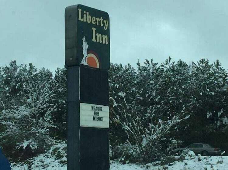 בית מלון כפרי Liberty Inn