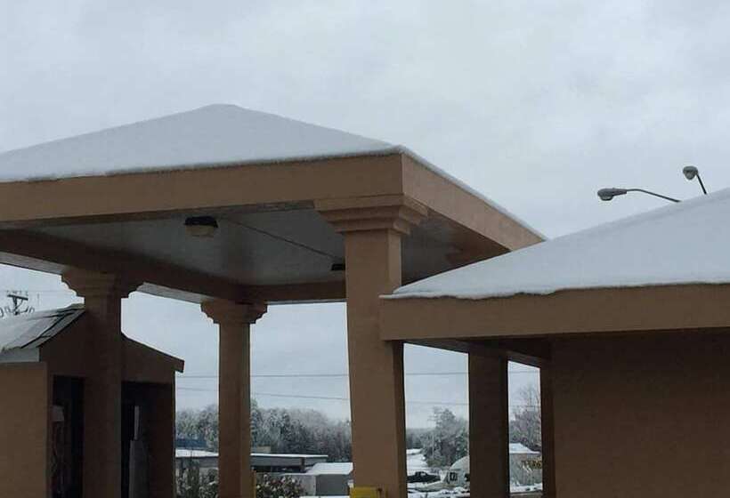 בית מלון כפרי Liberty Inn