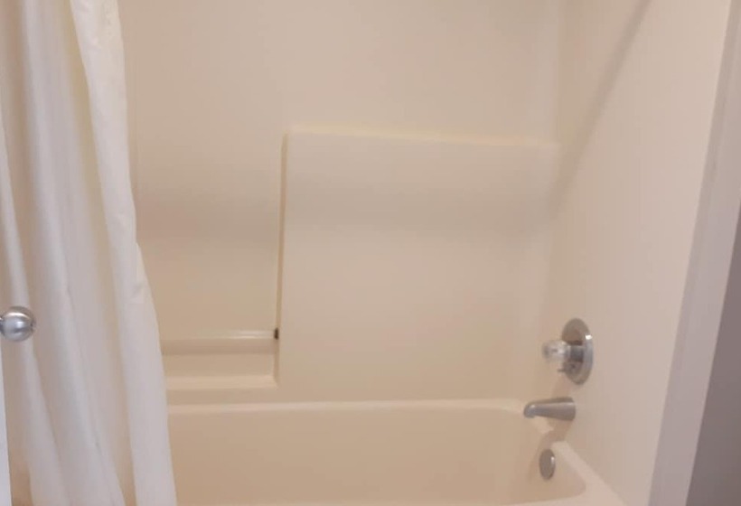 בית מלון כפרי Liberty Inn