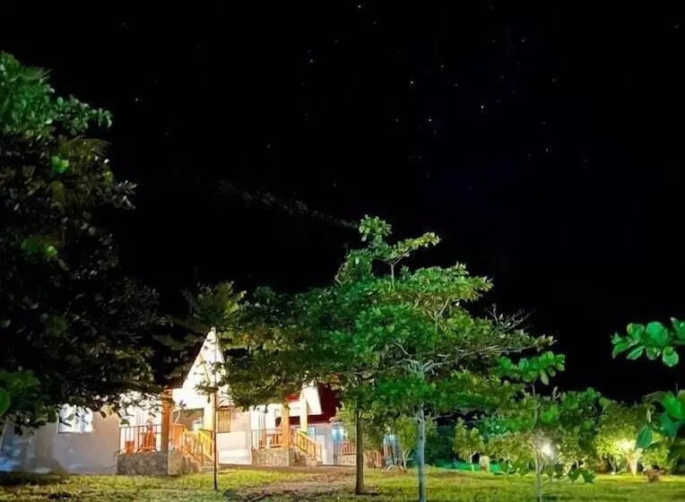 Hotelli Mercedes Lodge