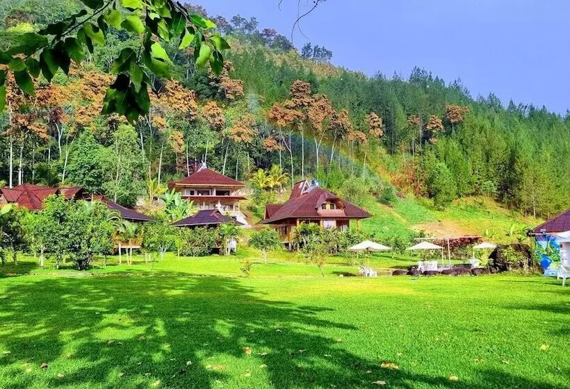 Hotelli Mercedes Lodge