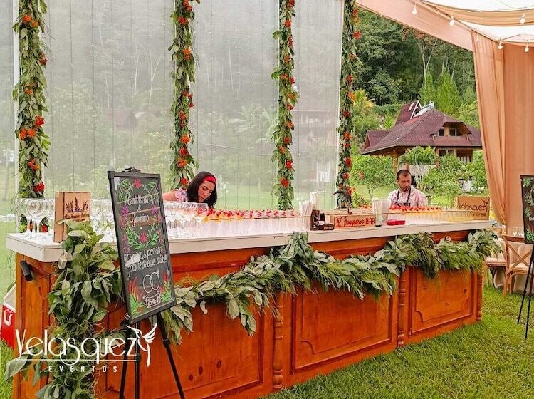 호텔 Mercedes Lodge