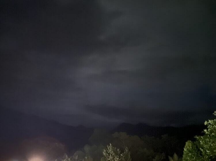 호텔 Mercedes Lodge