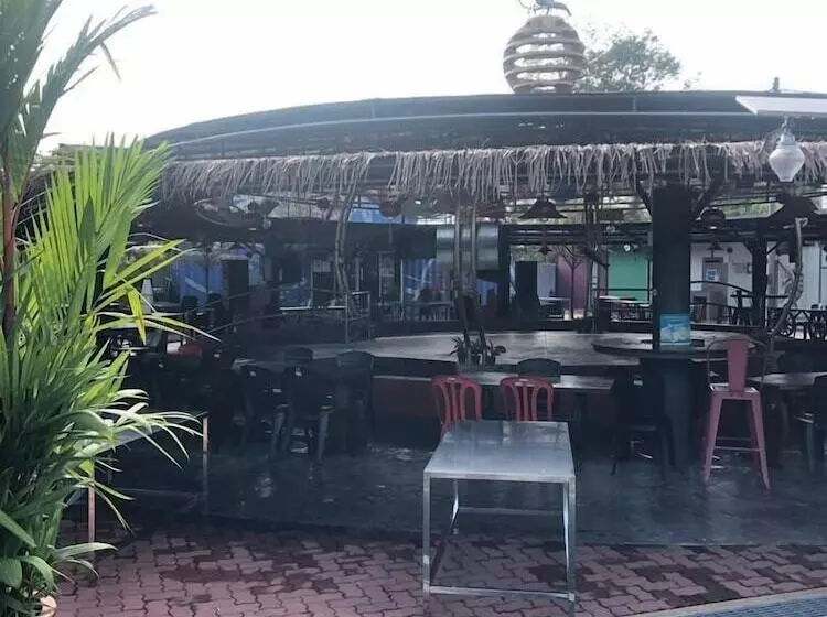 ホテル Myprawn Village