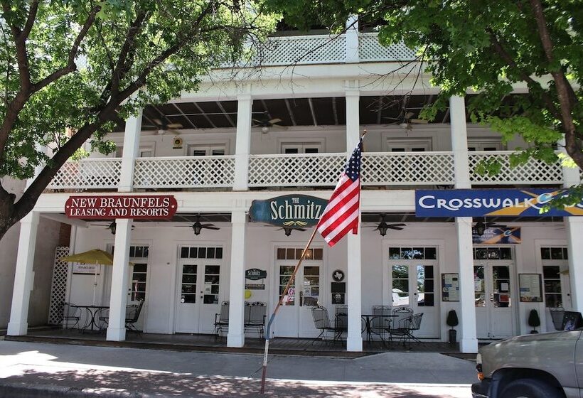 Отель The Schmitz Bed & Breakfast