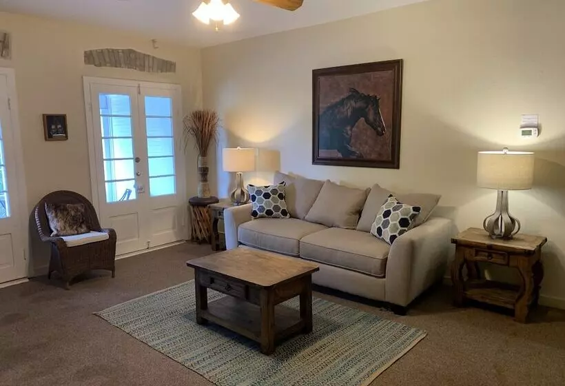 Hotelli The Schmitz Bed & Breakfast