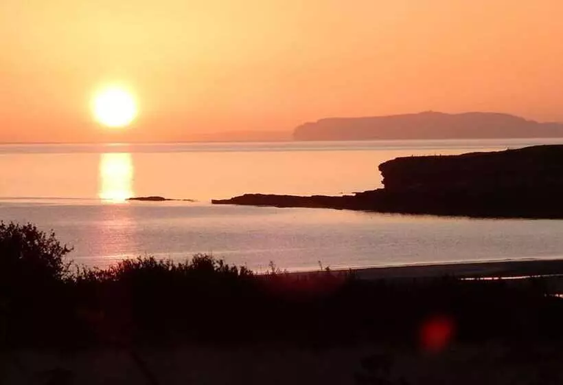 Lligwy Beach Cottage