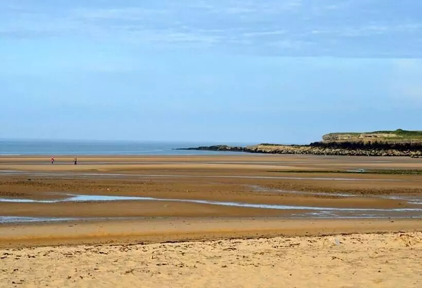 Lligwy Beach Cottage