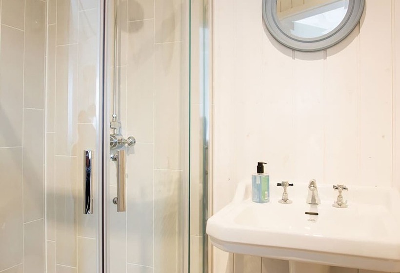 Lligwy Beach Cottage