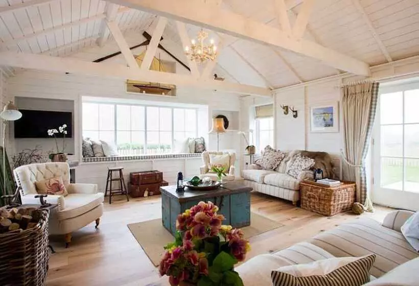 Lligwy Beach Cottage