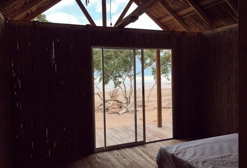 Maleiwa Beach Hostel