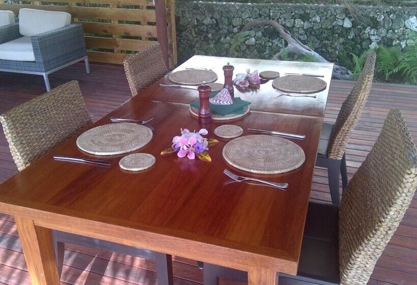 پانسیون Reflections Retreat Vanuatu