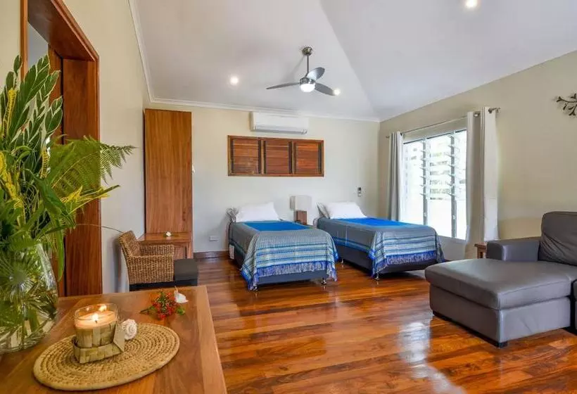 پانسیون Reflections Retreat Vanuatu