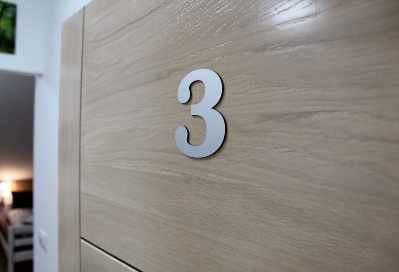 Pensione Sobe Rooms Kvatric