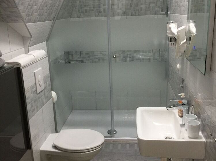 Pensione Sobe Rooms Kvatric