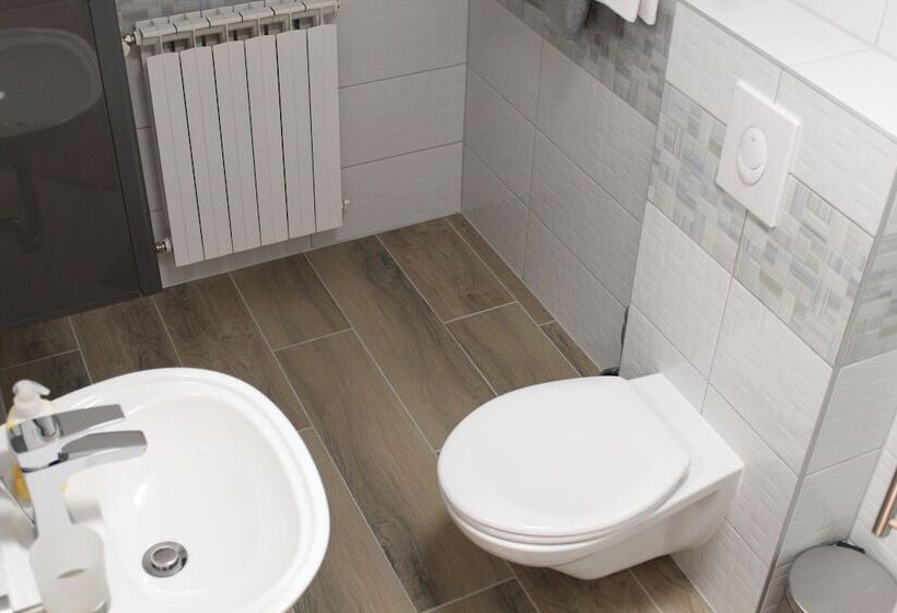 Pensione Sobe Rooms Kvatric