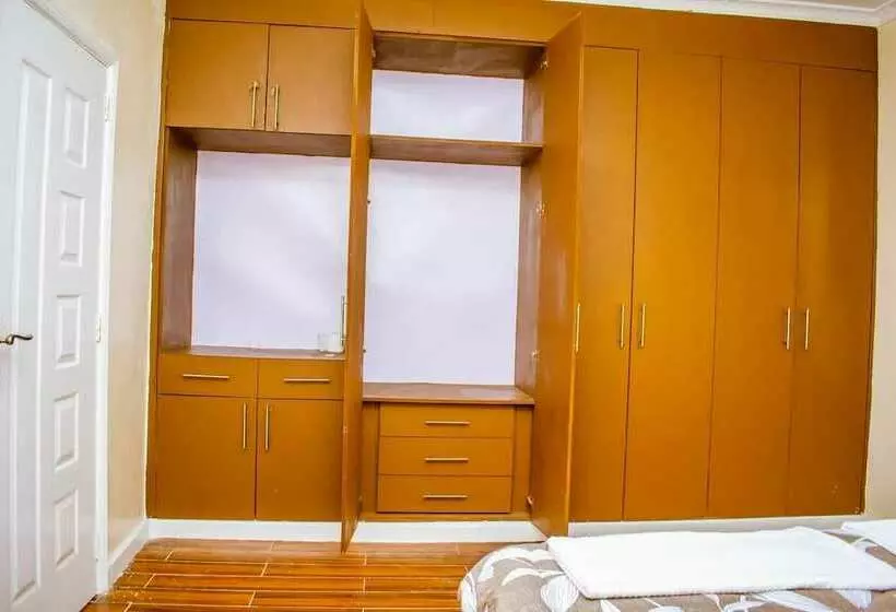 پانسیون The Porcupine Guesthouse