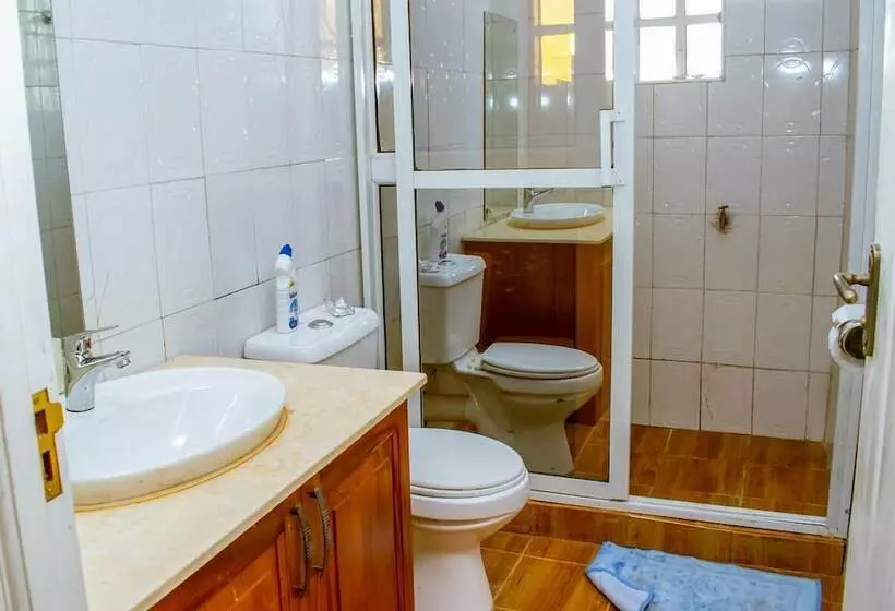 پانسیون The Porcupine Guesthouse