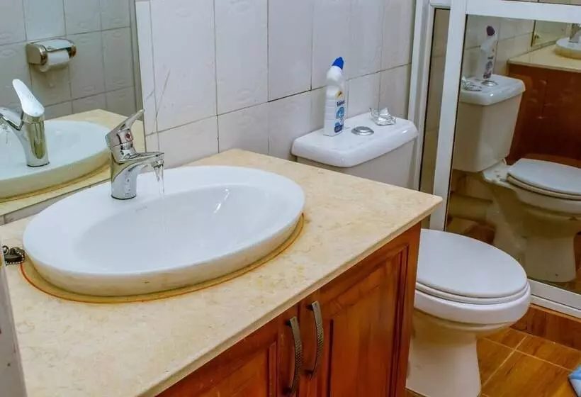 پانسیون The Porcupine Guesthouse