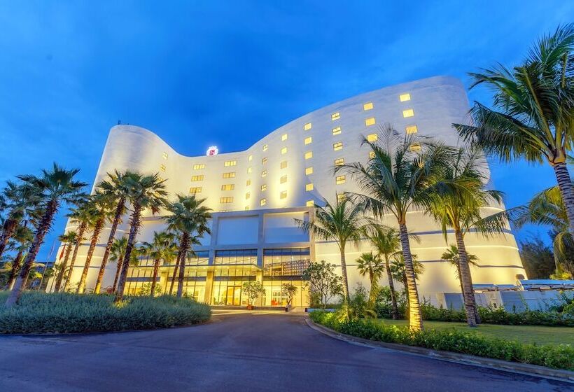 Selectum Noa Resort Cam Ranh