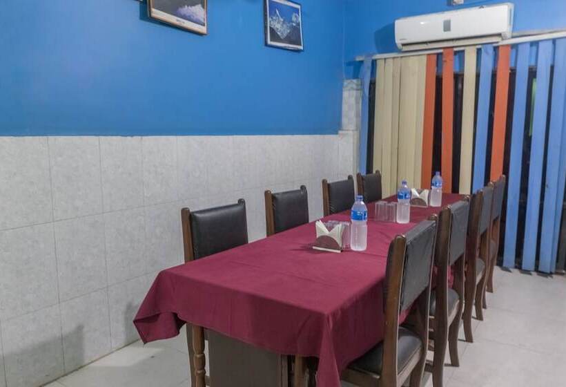 Spot On 617 Hotel Hemant