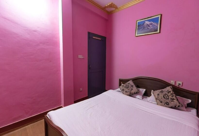 Spot On 617 Hotel Hemant