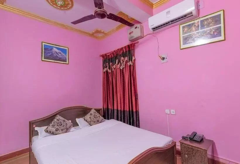 Spot On 617 Hotel Hemant