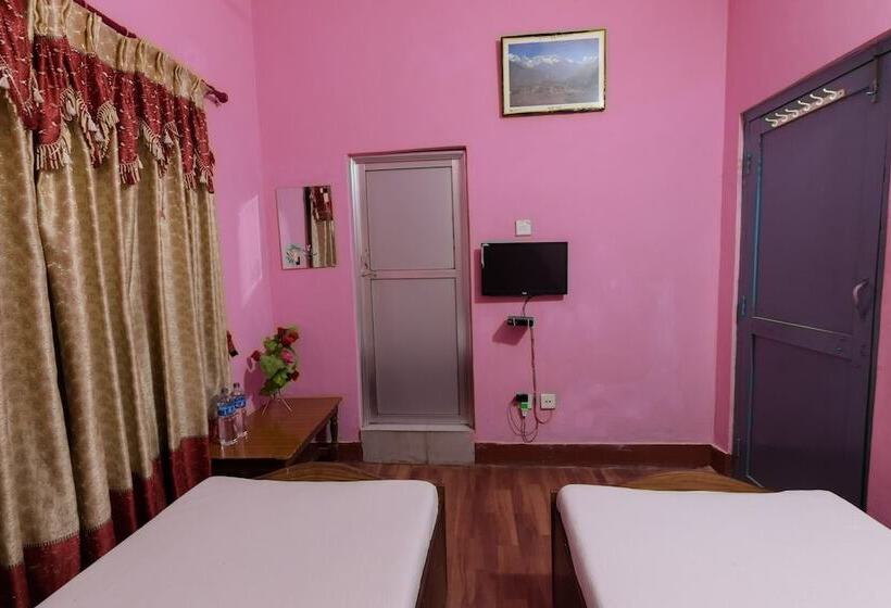 Spot On 617 Hotel Hemant