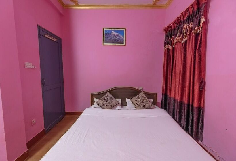 Spot On 617 Hotel Hemant