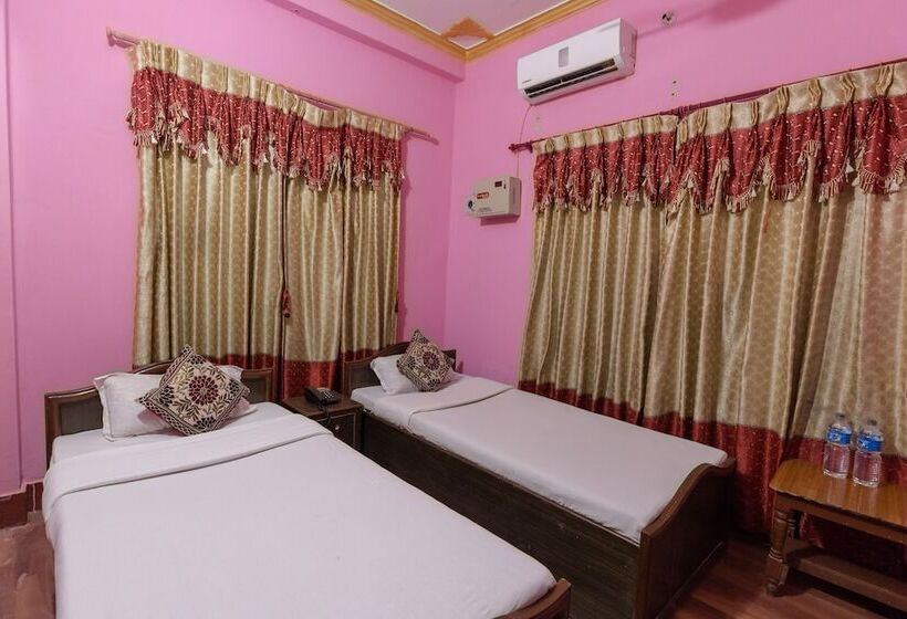 Spot On 617 Hotel Hemant