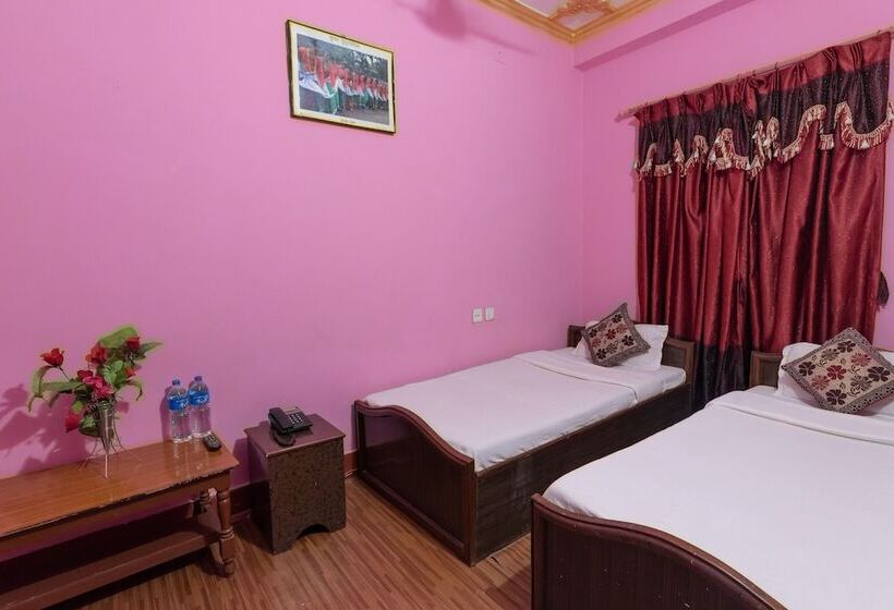 Spot On 617 Hotel Hemant