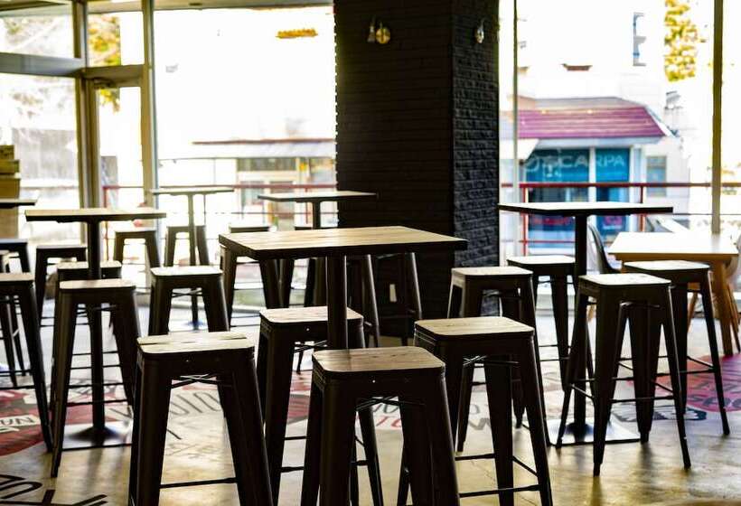 فندق صغير The Phat Packers