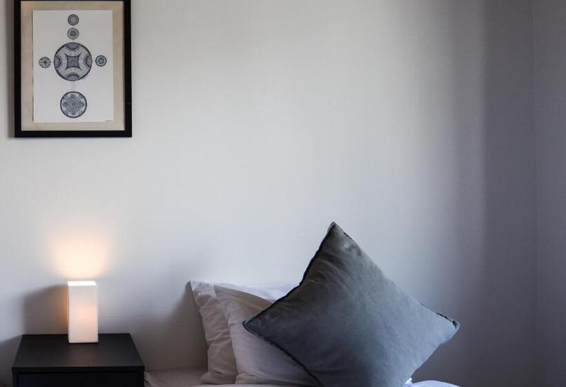 فندق صغير The Phat Packers