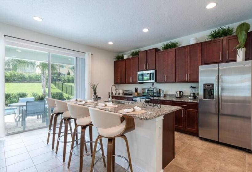 Villa In Encore Resort At Reunion 1996