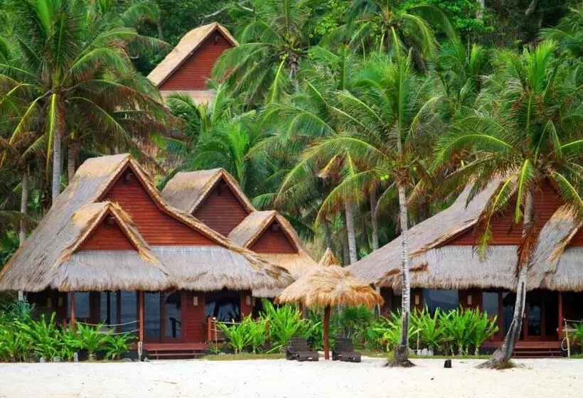 Cauayan Island Resort And Spa