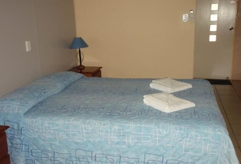 Gladstone Village Motel