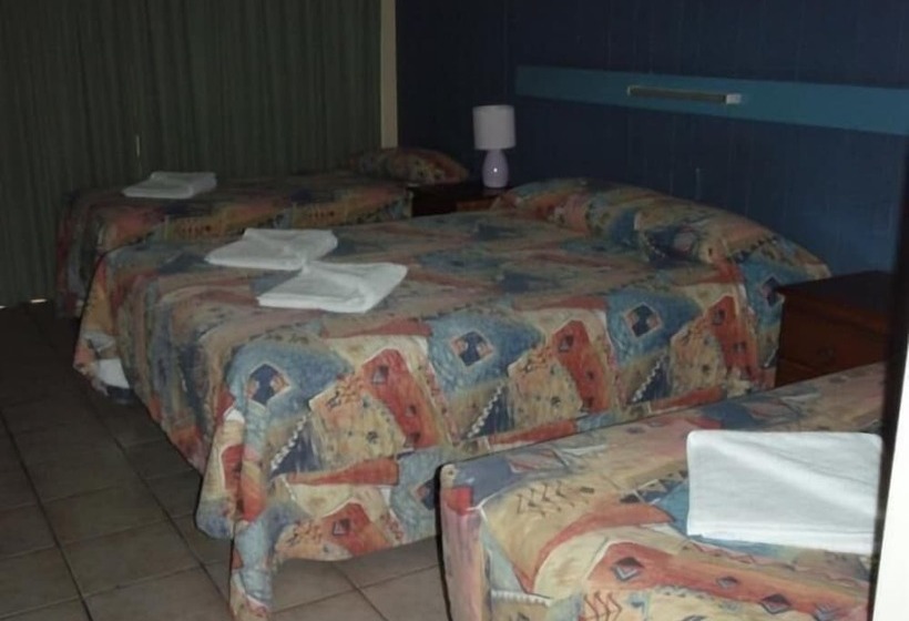 Gladstone Village Motel