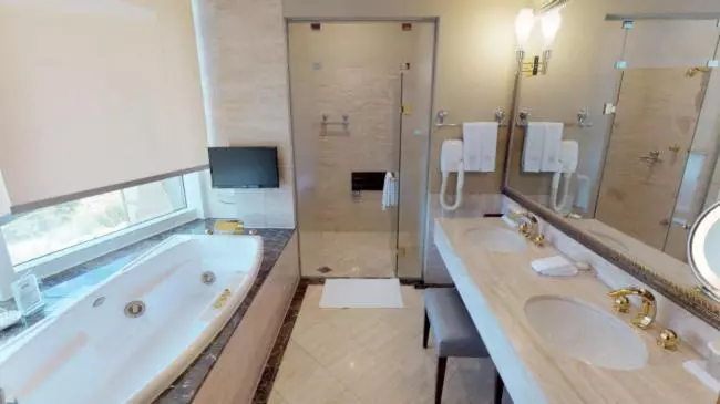 High1 Grand Hotel Main Tower