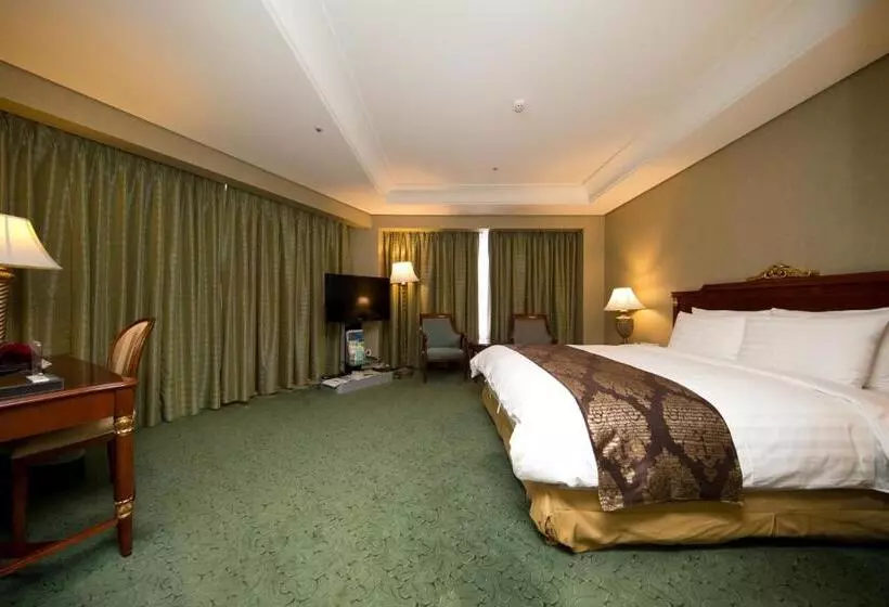 High1 Grand Hotel Main Tower