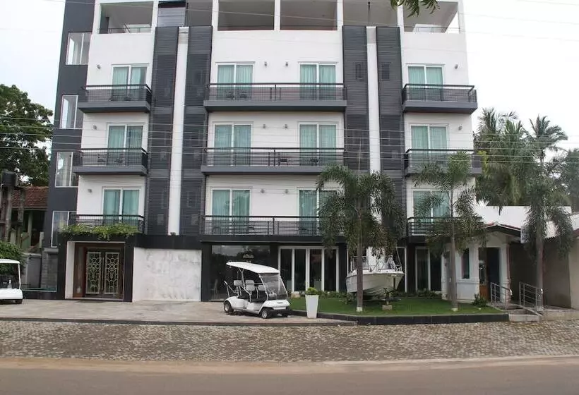 Hotel Earl S Red Passikudah