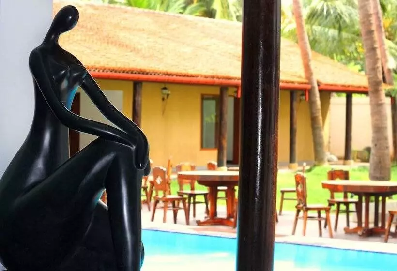 Hotel Earl S Red Passikudah