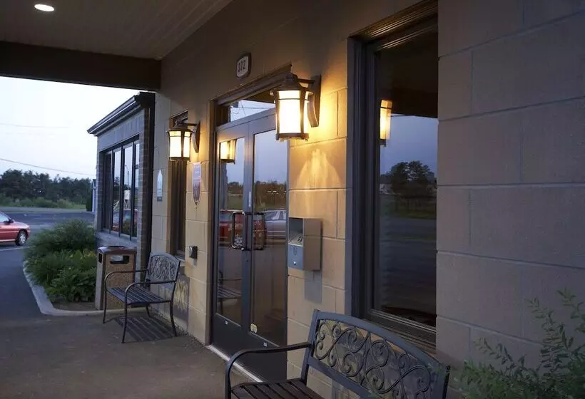 酒店 Econo Lodge Inn & Suites