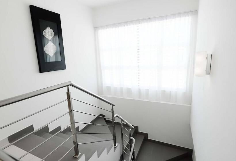 هتل Garden Sentral