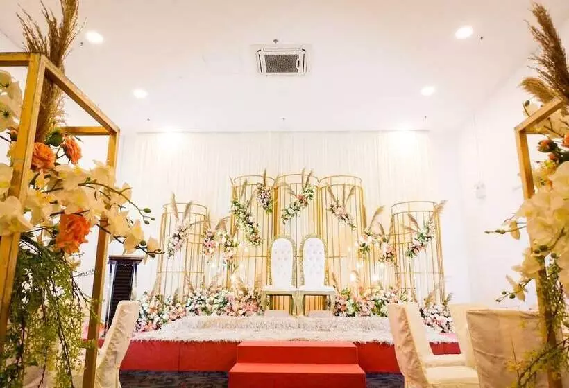 هتل Garden Sentral