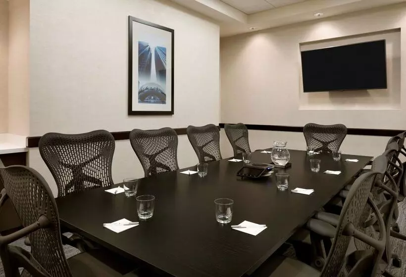 Szálloda Hampton Inn & Suites Rosemont Chicago O Hare