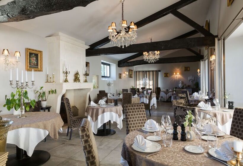 فندق Le Logis Du Péré